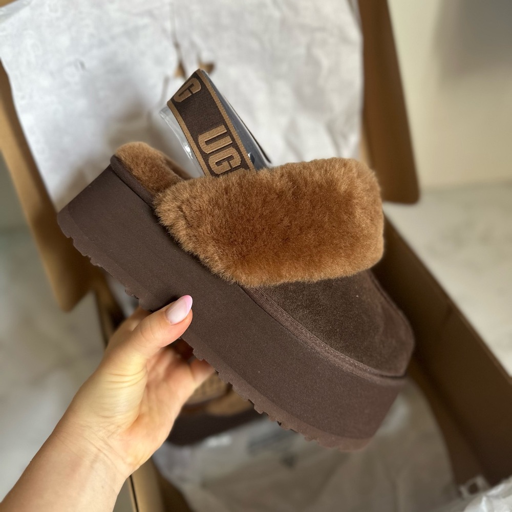 UGG brand new funkette slipper! Gorgeous